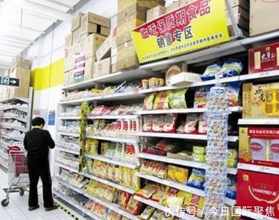 這屆年輕人有多“摳”？光靠著一個“摳”字，撐起了900億市場食品銷售