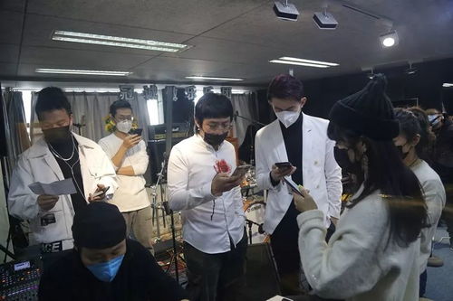 原創(chuàng)戰(zhàn)疫歌曲《心手相牽》錄制完成，徐州廣播電視傳媒集團(tuán)以藝術(shù)傳遞力量